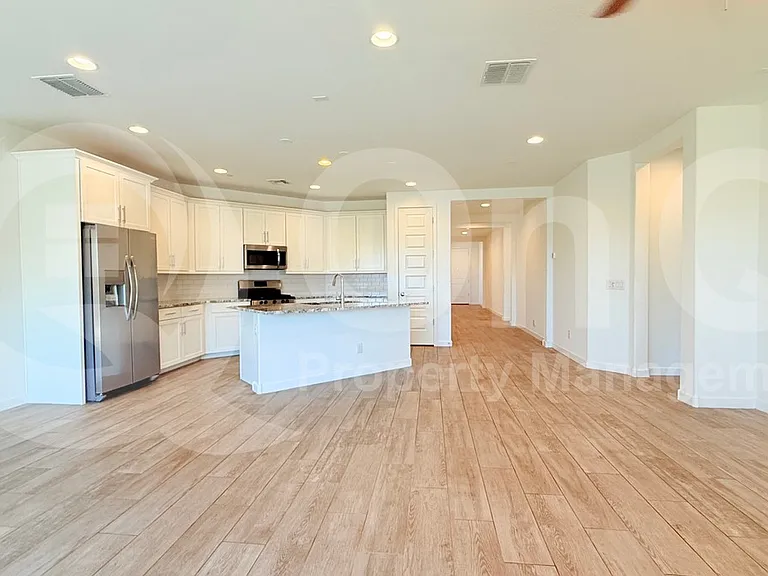 12414 W Calle De Baca — Photo 10