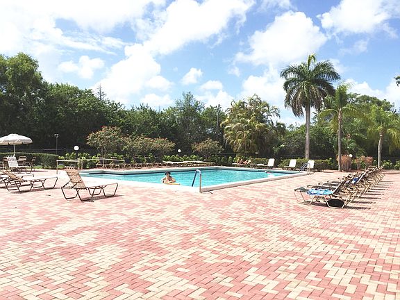 4th image of 6310 Coral Lake Dr