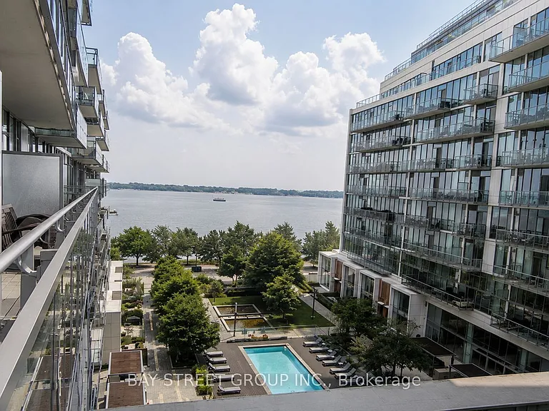 29 Queens Quay E #727 — Photo 13