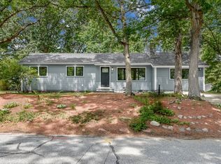17 Kensington Dr, Chelmsford, MA 01824