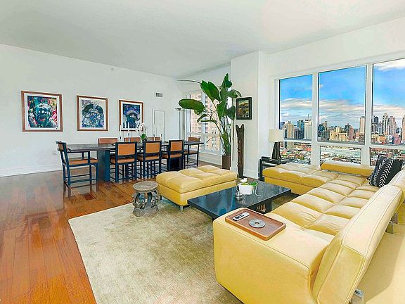 4th image of 350 W 42nd St APT 31C