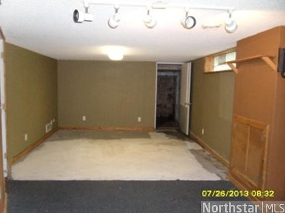 5th image of 612 Goodview Ave N