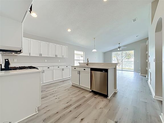 5th image of 2712 WILSHIRE ROAD