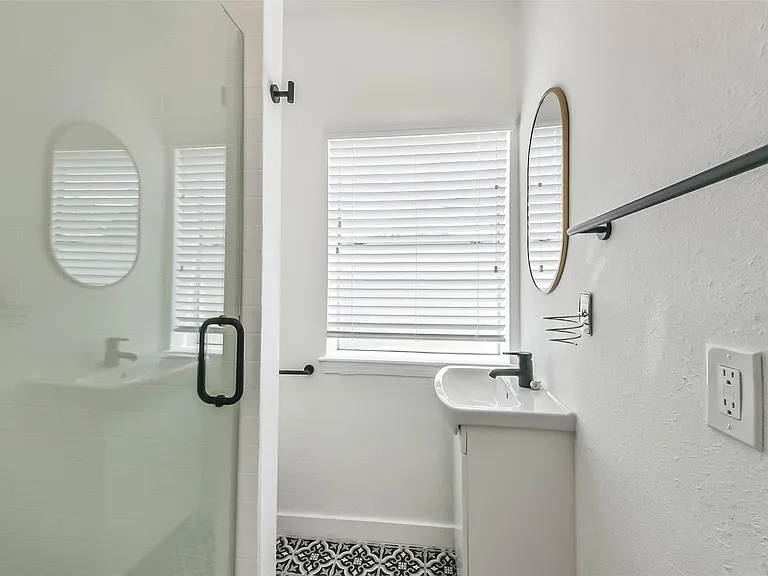 415 Fairview Ave #4 — Photo 6