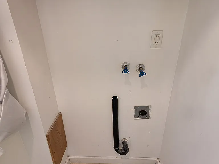6 Louisa St E #1 — Photo 12