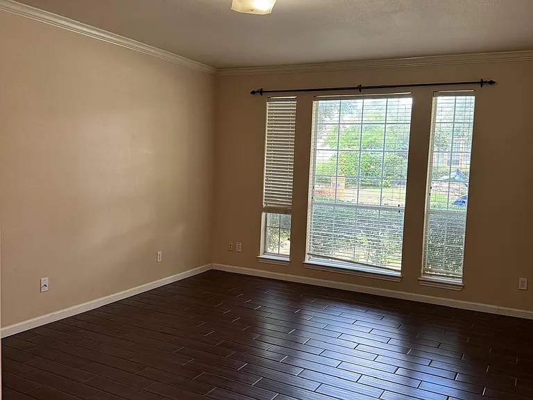 9702 Windy Hollow Dr — Photo 7