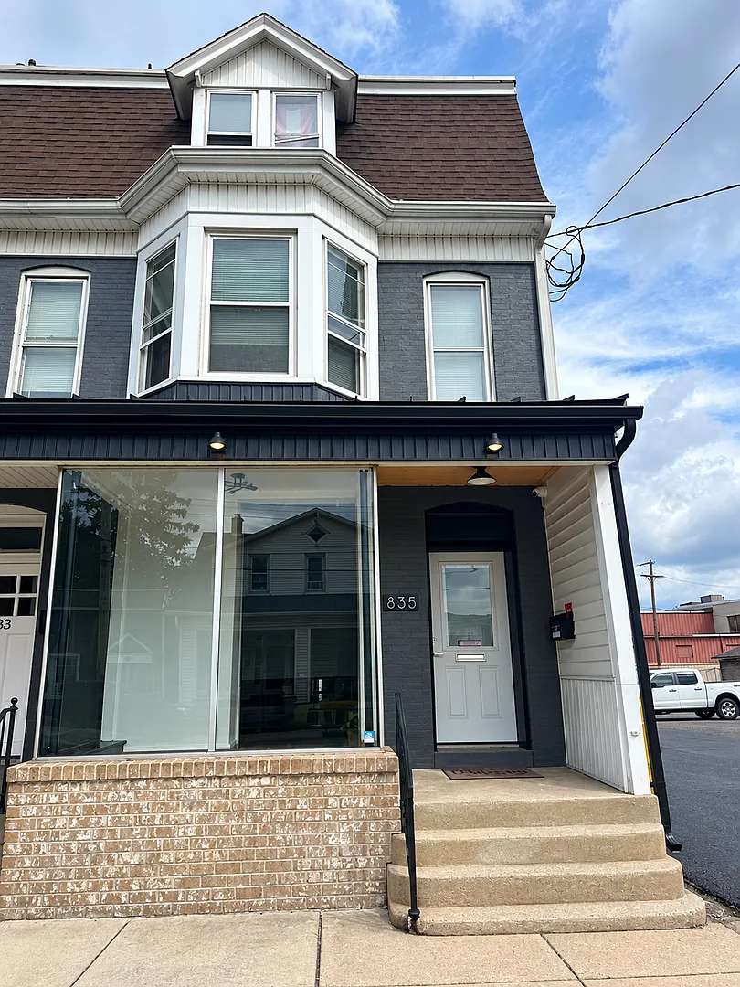 835 E Prospect St — Photo 1