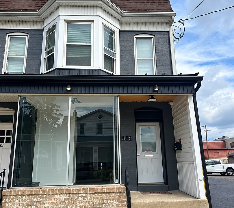 835 E Prospect St