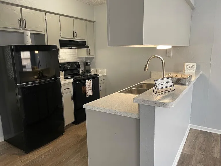 The Rise Apartments — Photo 32