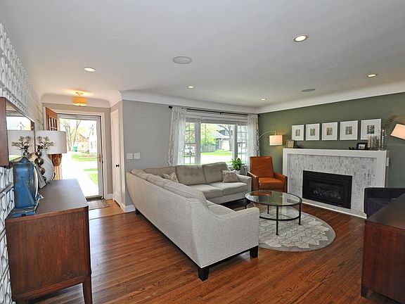 3rd image of 4206 Wooddale Ave