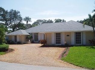 924 Riomar Dr, Vero Beach, FL 32963