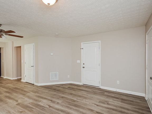 4th image of 95 Victoria Blvd