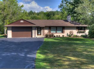 7518 Fairmount Rd, Novelty, OH 44072