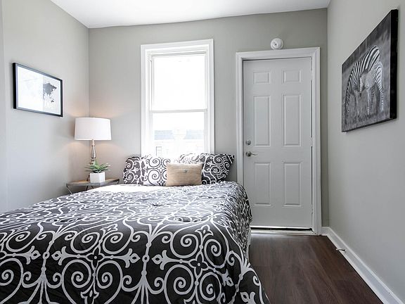 3rd image of 608 N 32nd St #1-4