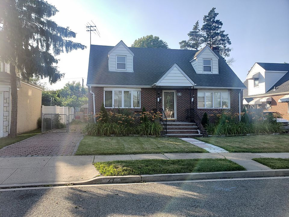 1st image of 27 Hillside Ln