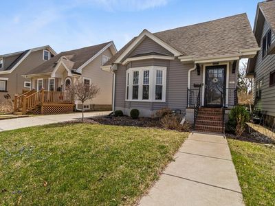 2007 East Jarvis STREET, Shorewood, WI, 53211