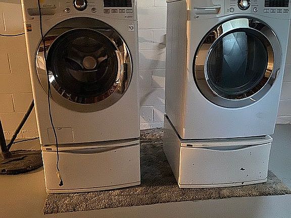 LG Washer/Dryer 