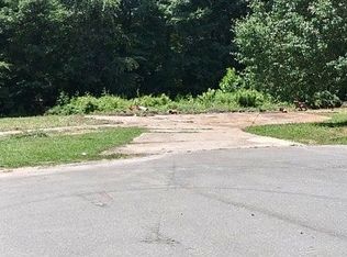 608 Ridgewood Ct, Mount Holly, NC 28120