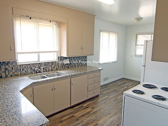 4 Kitchen_07192022