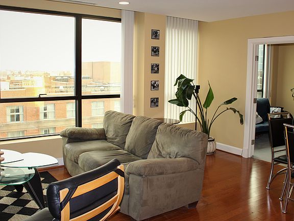 2nd image of 600 Main St Unit 804