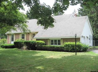 1265 Hempstead Rd, Niskayuna, NY 12309