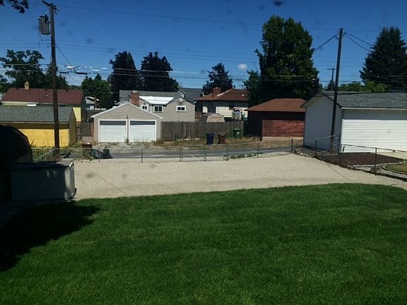 2nd image of 2408 W Queen Ave