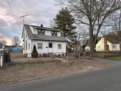 90 Wade Avenue, Bloomfield, CT, 06002