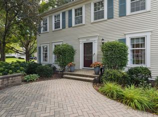 1017 Dawes St, Libertyville, IL