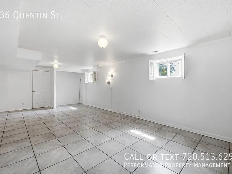 536 Quentin St — Photo 22