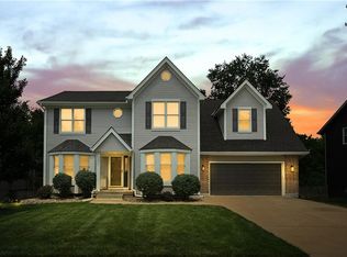 1513 SW Fredrick Dr, Lees Summit, MO 64081