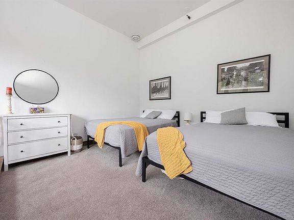 4th image of 314 N Tamarron Drive #322