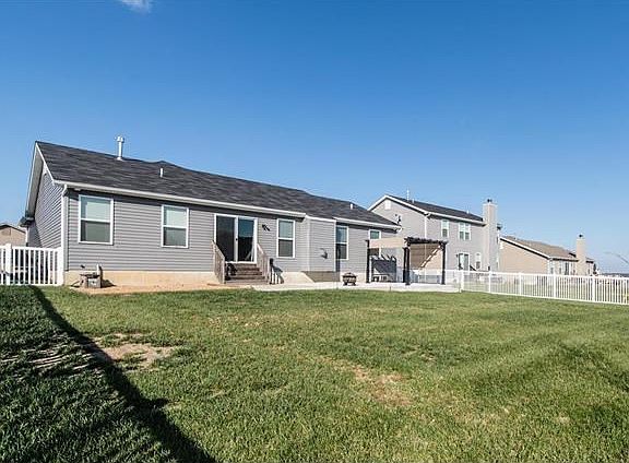 Large, level, fenced in yard