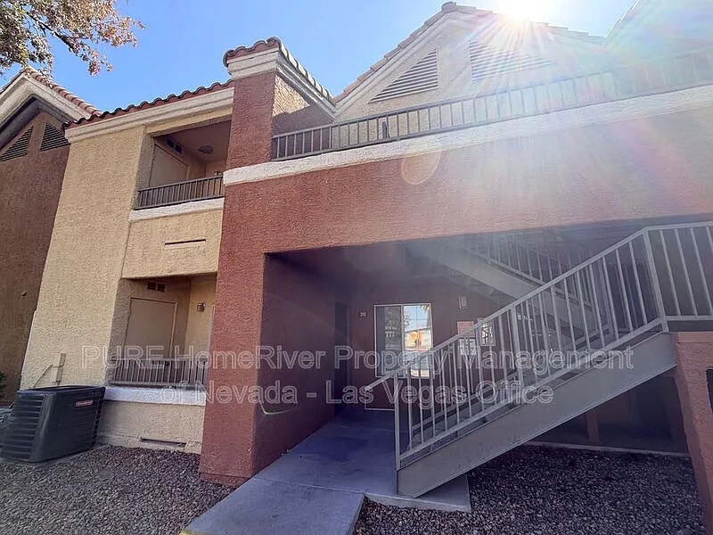 2 bed, 2.0 bath, 845 sqft, $1,450 — Photo 1