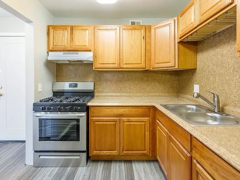 2234 Dexter Ave #101 — Photo 6