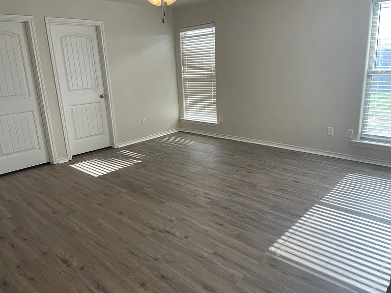 10113 Viola Ave — Photo 13