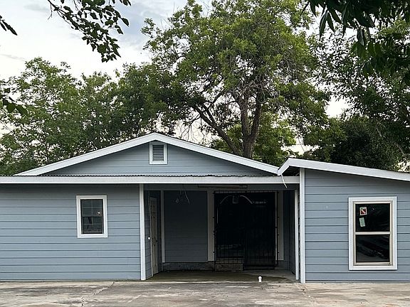 4th image of 147 FENFIELD AVE
