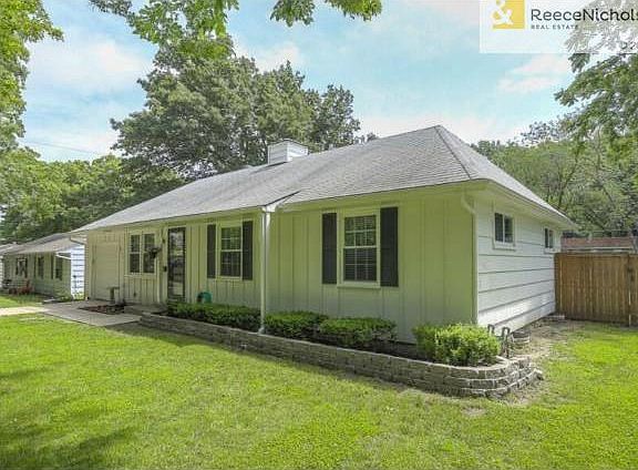 3rd image of 8719 Larsen St