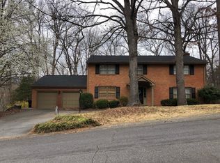 5115 Cave Spring Ln, Roanoke, VA 24018