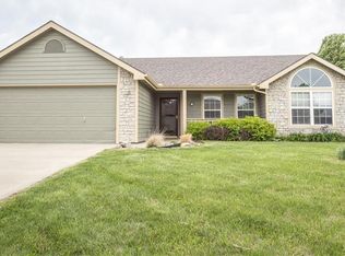 2703 Shadow Ridge Ct, Eudora, KS 66025