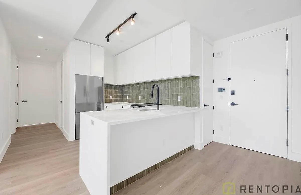 Building Photo - 60 Cedar St #17E