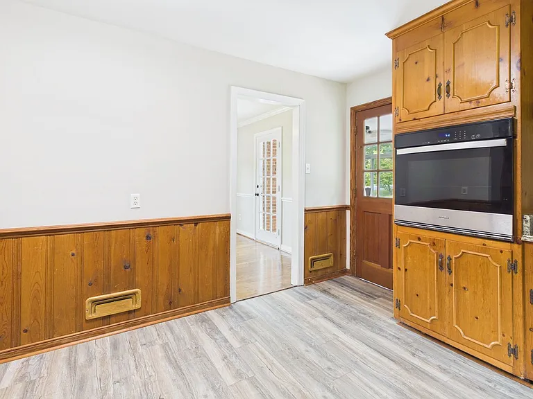 1519 Chauncey Ln — Photo 20