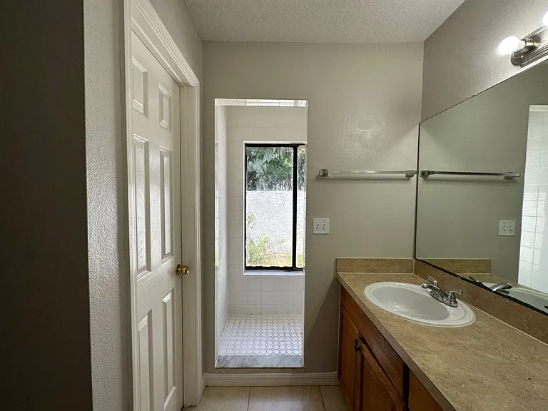 661 N Delmonte Ct — Photo 24