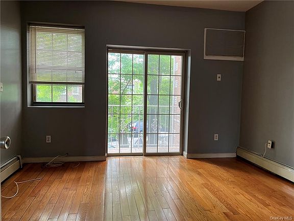 2nd image of 2901 Bronxwood Ave