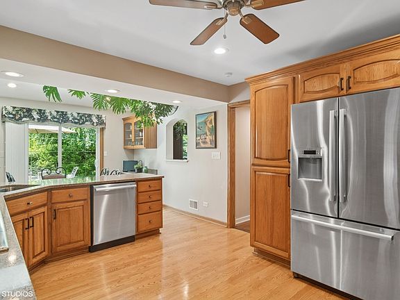 5th image of 430 N Glenn Dr