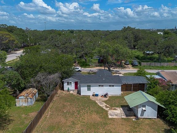 5th image of 303 LEE DR