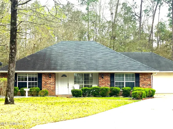 6322 Bambo St, Diamondhead, MS 39525