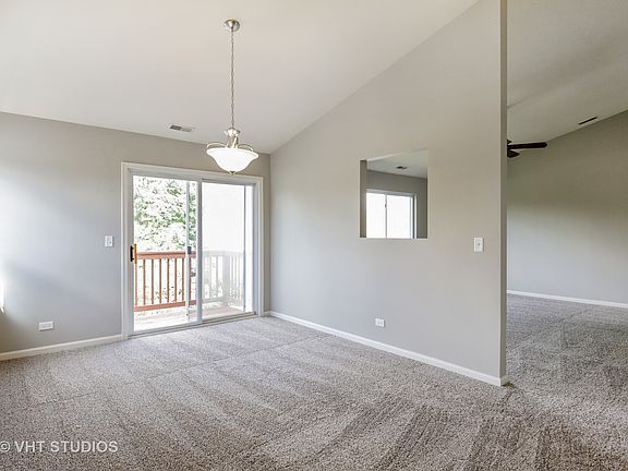 5th image of 3620 Roanoke Ave