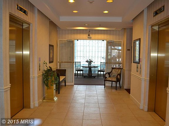 3rd image of 930 Astern Way Unit 401