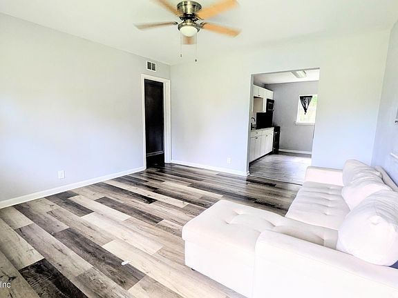 5th image of 6026 ORTEGA FARMS Boulevard