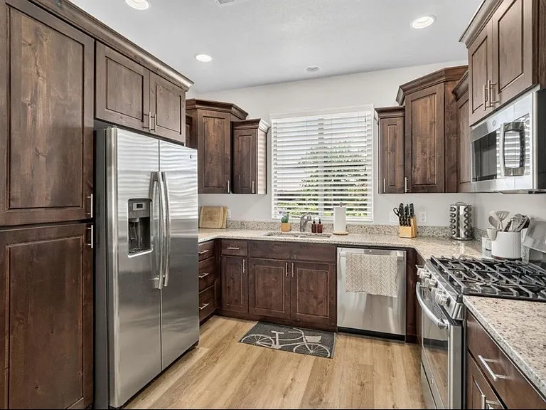 1024 N Silver Lode Ave — Photo 5